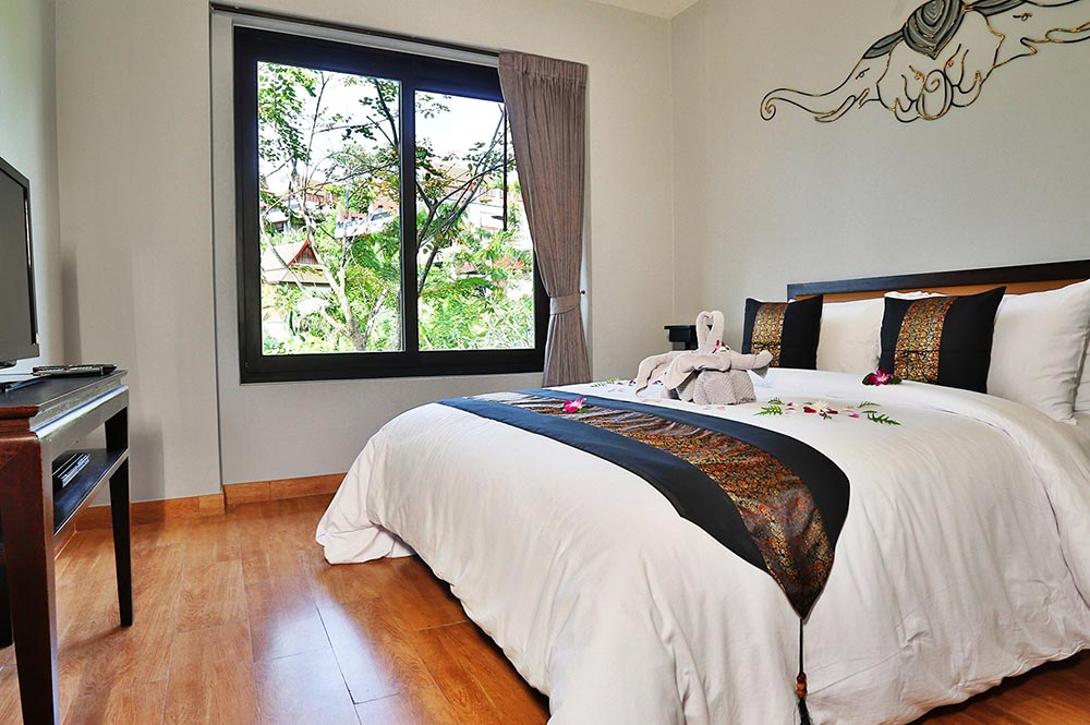 Family with Pool Access 2 Bedroom Suite