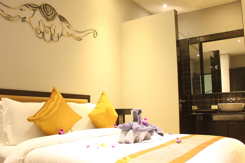 2间卧室配有私人泳池